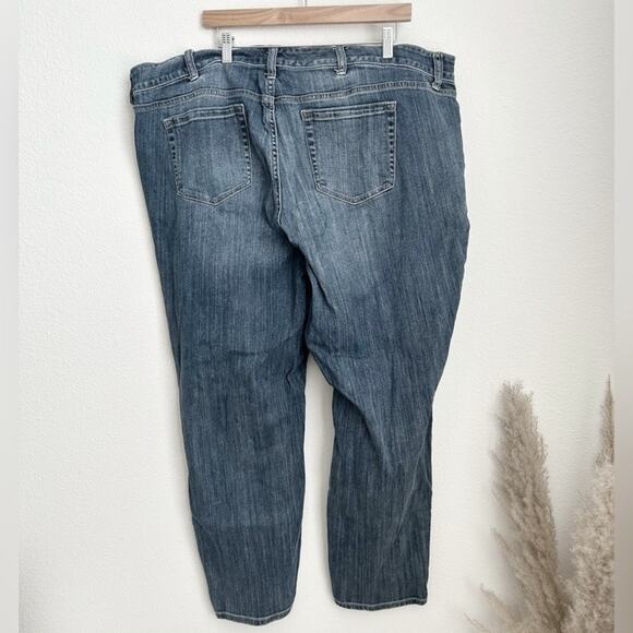 Torrid Premium Boyfriend Jeans Medium Wash with Floral Embroidery Mid Rise Denim - Picture 4 of 9